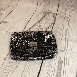 Sequence black & silver clutch